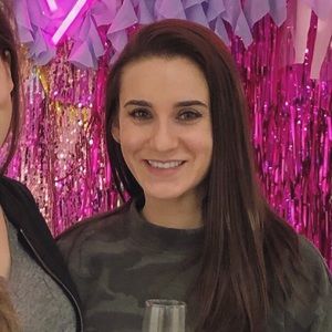 Meet your Posher, Elizabeth